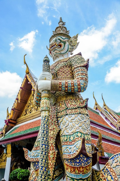 タイのバンコクにあるワットプラケオ美術館の王宮の美しい景色