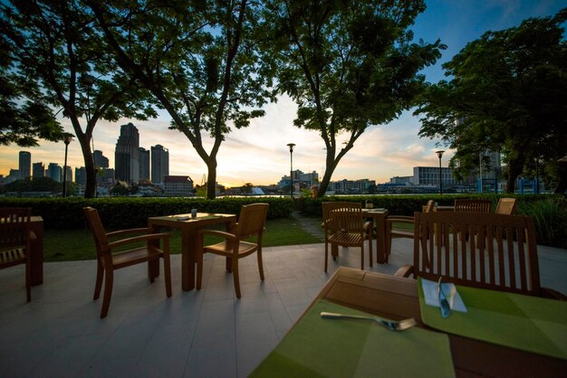 Una bellissima vista dell'ibis hotel a bangkok in thailandia