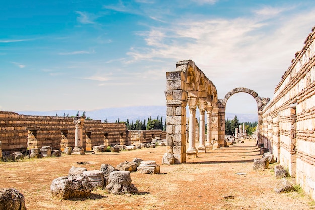 Photo beautiful view of the ruins of the ancient city of anjar, lebanon