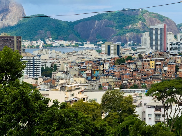 Foto bella vista della montagna del pane di zucchero morro do pao de acucar baia de guanabara