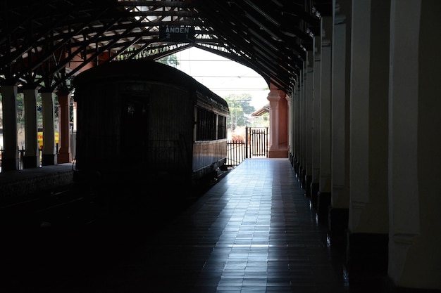 Una bellissima vista del museo della stazione ferroviaria situato ad assuncion paraguay