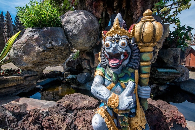인도네시아 발리에 위치한 울룬 다누 베라탄 사원의 아름다운 전망