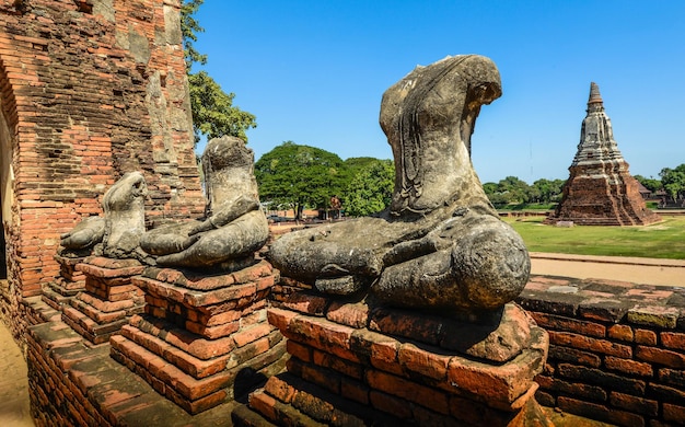 タイのアユタヤにあるワットチャイワタナラム寺院の美しい景色