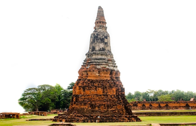 タイのアユタヤにあるワットチャイワタナラム寺院の美しい景色