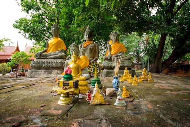 タイのアユタヤにあるワットヤイチャイモンコール寺院の美しい景色