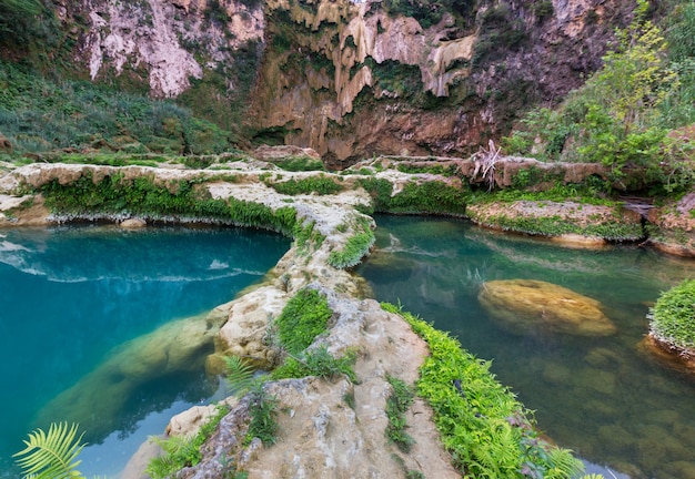 Красивый водопад в джунглях, Мексика