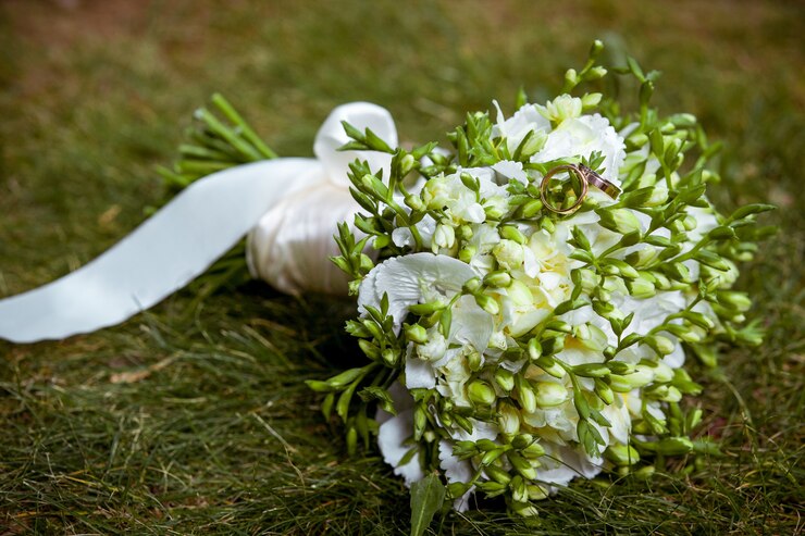 The beautiful wedding bouquet for the bride