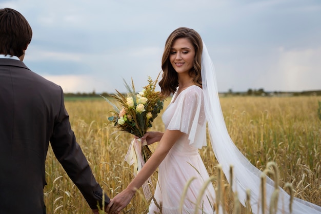 Foto bella cerimonia di matrimonio in natura