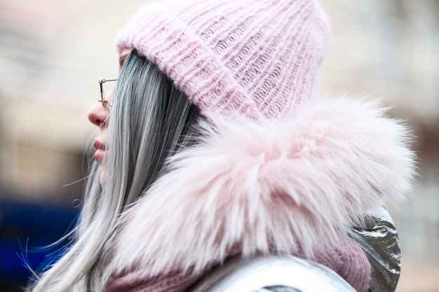 Foto ritratto di bella donna inverno