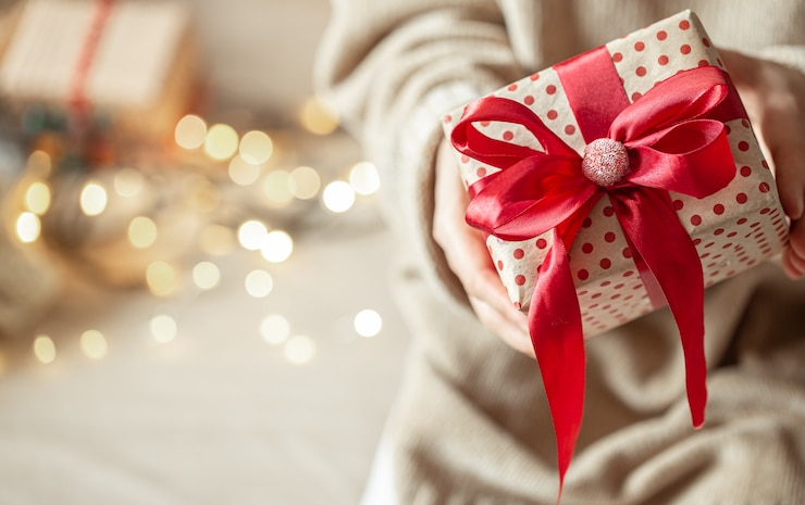 Photo ボケライトで美しく包まれたクリスマスプレゼント