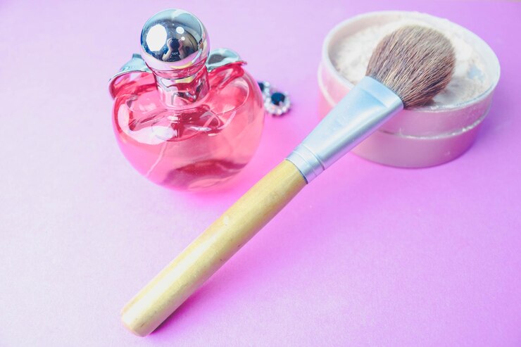 Photo beauty box crumbly matte mineral powder with a special natural brown wooden brush from natural