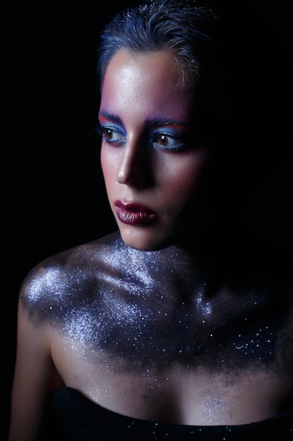 Photo beauty portrait of beautiful woman. cosmic girl