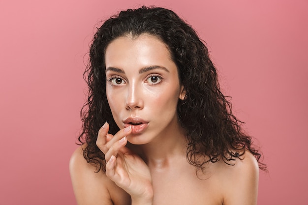 Photo beauty portrait of a lovely young topless woman