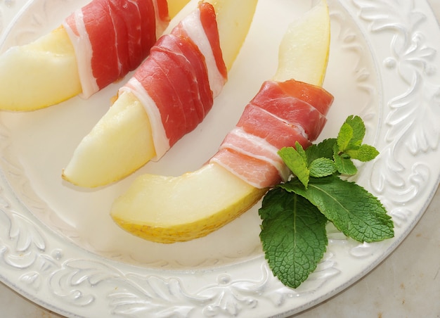 Beconnd melon, Ham, Traditional Spanish dish