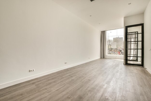 Bed near closet in bedroom