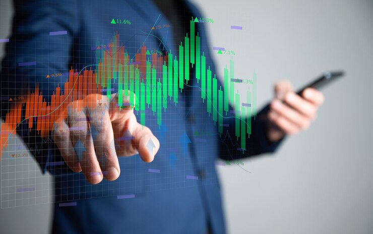 Bedrijfsanalyse en handelsconcept. Man aan het werk in de telefoon