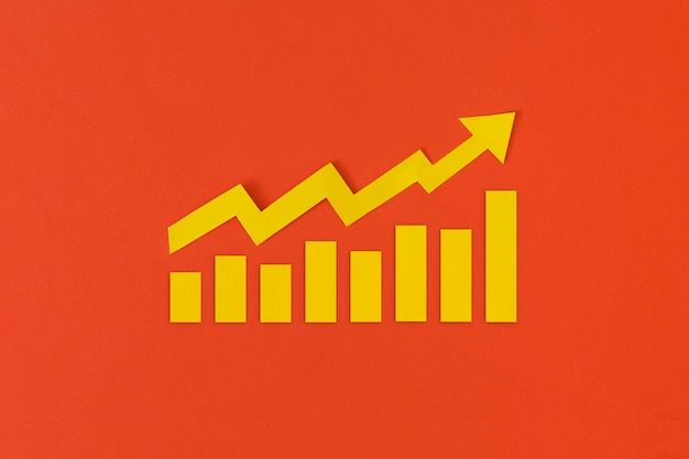 Bedrijfsgroeiconcept. Financieel rapport met grafieken en pijl.