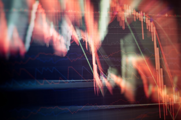 Bedrijfssucces en groeiconcept. Stock market business graph-grafiek op digitaal scherm. Forexmarkt, goudmarkt en ruwe oliemarkt