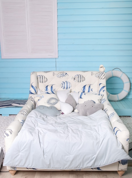 ベッドルーム子供のスタイルの海の青色の背景