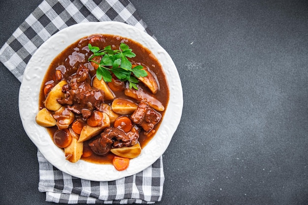 Photo beef bourguignon stew beef dish meal food snack on the table copy space food background rustic top