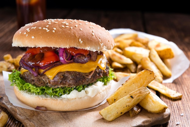 Beef Burger with Cheese and Chips