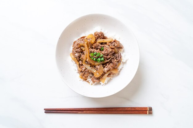 牛丼（ぎゅうどん）和食