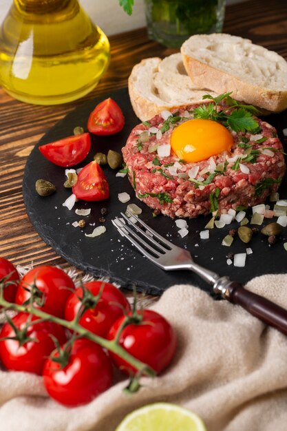 Photo beef steak tartar still life