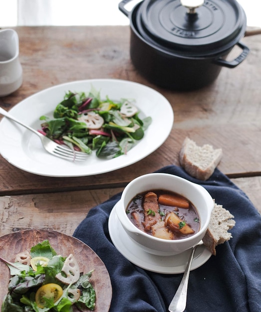 Photo beef stew and salad lunch