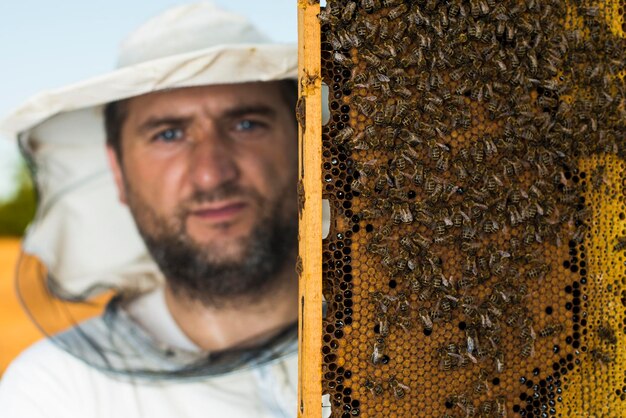 Beekeeper