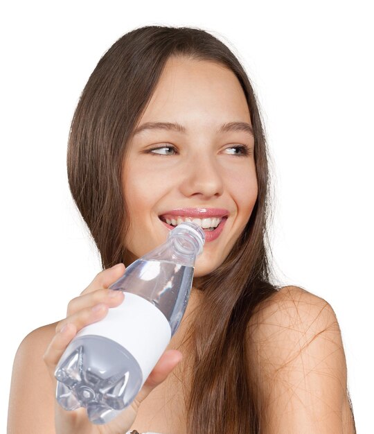 Beeld van mooie vrouw met fles water