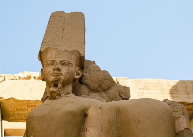 Beeldhouwwerk in de Karnak-tempel in Luxor, Egypte