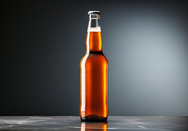 Photo a beer bottle on a smooth gray background