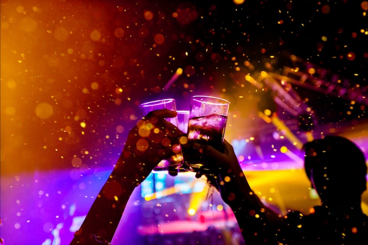 Photo beer mug in celebration of beer beverage, light colored fire celebration concept with copy space