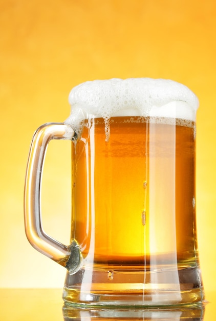 Beer mug with froth