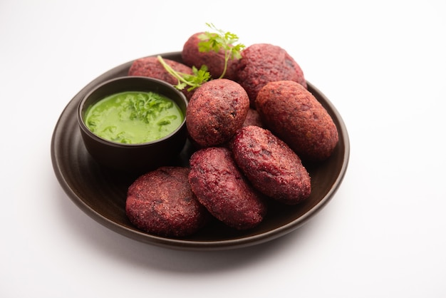 Beet Root Patties or cutlet or tikki served with green chutney