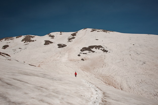 Bekijk hooglanden bedekt met sneeuw