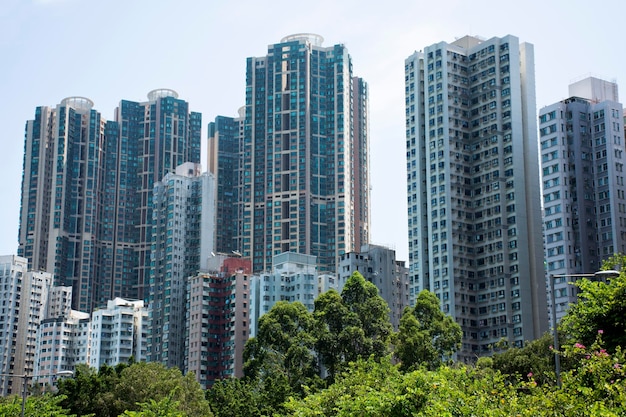 Bekijk landschap en stadsgezicht met hoog gebouw van Kennedy Town op 4 september 2018 in Hong Kong, China