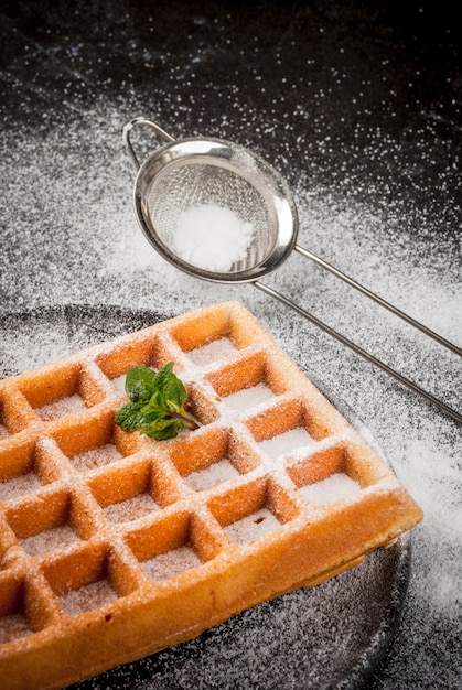 Belgische wafels, bestrooid met poedersuiker