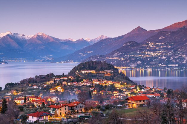 Bellagio Como Italië stadsbeeld op het meer van Como