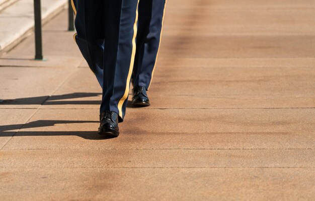 Benen en voeten van erewacht op Arlington Cemetery