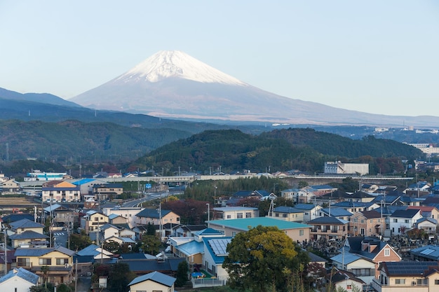 Foto berg fuji in de stad shizuoka