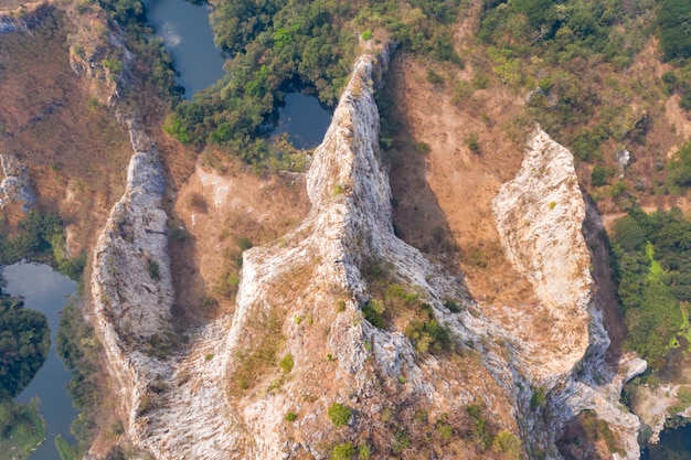 berg rots en hoge klif steen Ratchaburi Thailand