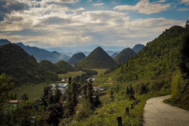 Foto bergen langs de lus van ha giang in noord-vietnam