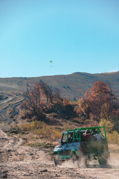 Foto bergen off-road reizen herfstseizoen