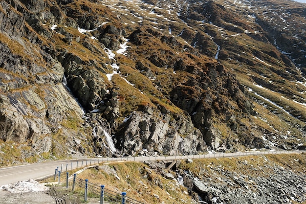 Bergwaterval, landschap van hooglanden