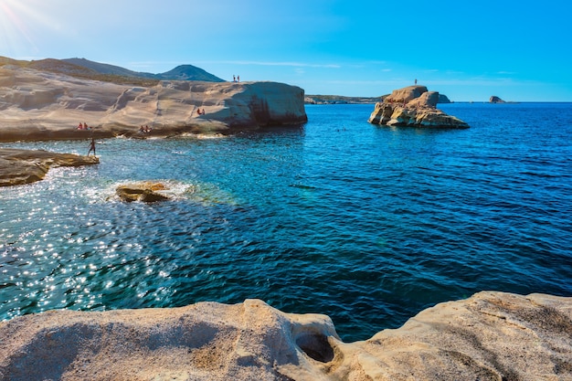 Beroemd Sarakiniko-strand op het eiland Milos in Griekenland in