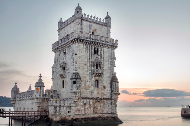 Beroemde bezienswaardigheid, toren van Belem, gelegen in Lissabon, Portugal.