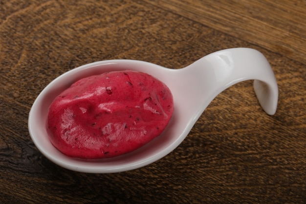 Berry cream mousse
