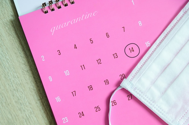 Beschermend medisch masker op de kalender