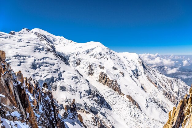 Besneeuwde bergen Chamonix Mont Blanc HauteSavoie Alpen Frankrijk